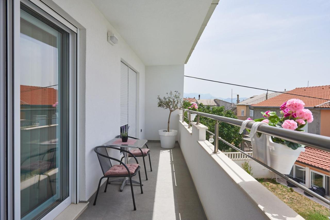 Apartments Infinity Kaštela Eksteriør billede